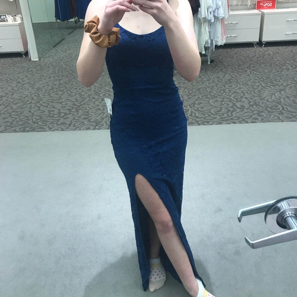 I found a prom dress that I love even more. - Picture 3 of 3